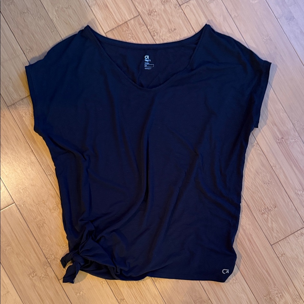 GAP Fit Maternity - Small - Black tie side loose tee